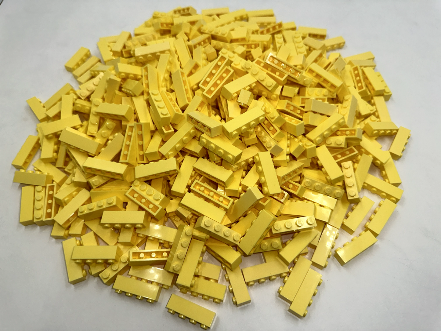 LEGO Pack of 100x New Bright Light Yellow Brick 1 x 4 BULK BRICKS
