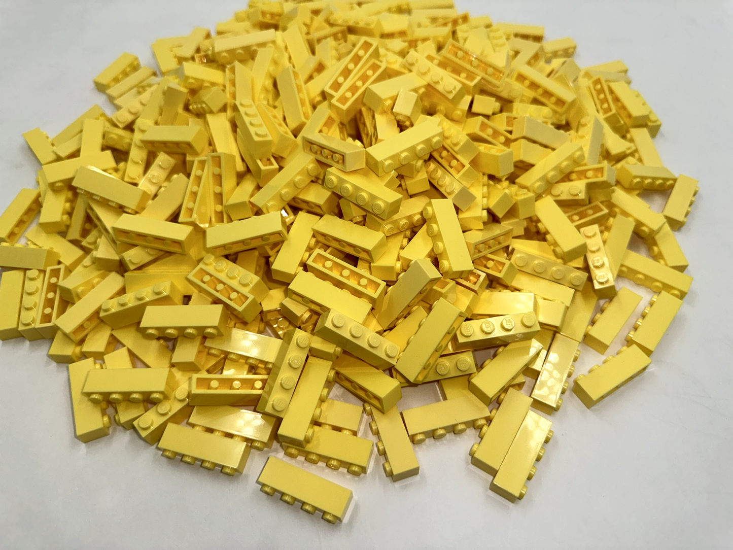 LEGO Pack of 100x New Bright Light Yellow Brick 1 x 4 BULK BRICKS