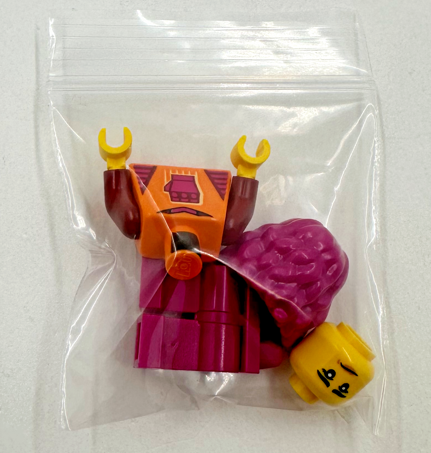 LEGO CITY: Gaming Tournament Truck: City minifigure, female, pink 60388 town