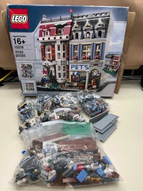 LEGO Creator Expert: Pet Shop (10218)