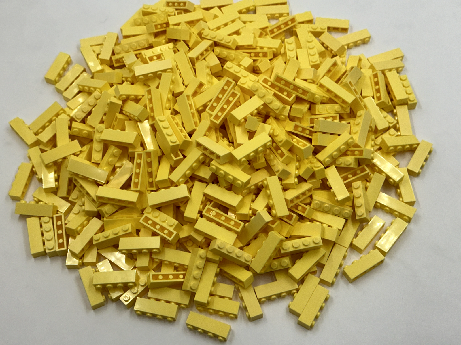 LEGO Pack of 100x New Bright Light Yellow Brick 1 x 4 BULK BRICKS