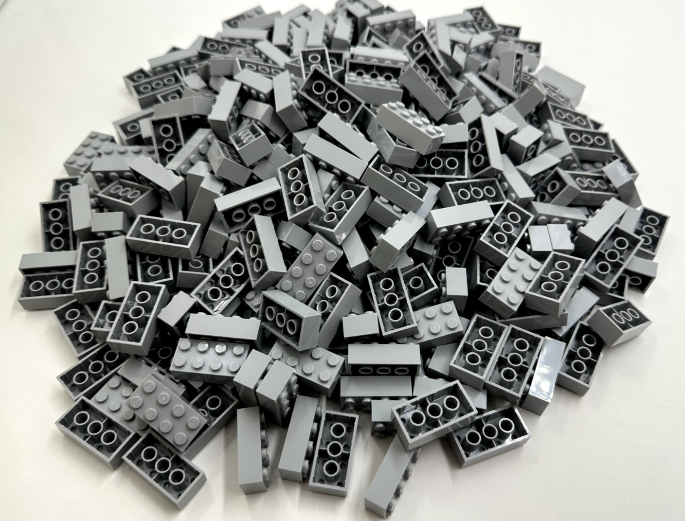 LEGO Pack of 200x New Light Bluish Gray Brick 2 x 4  BULK BRICKS