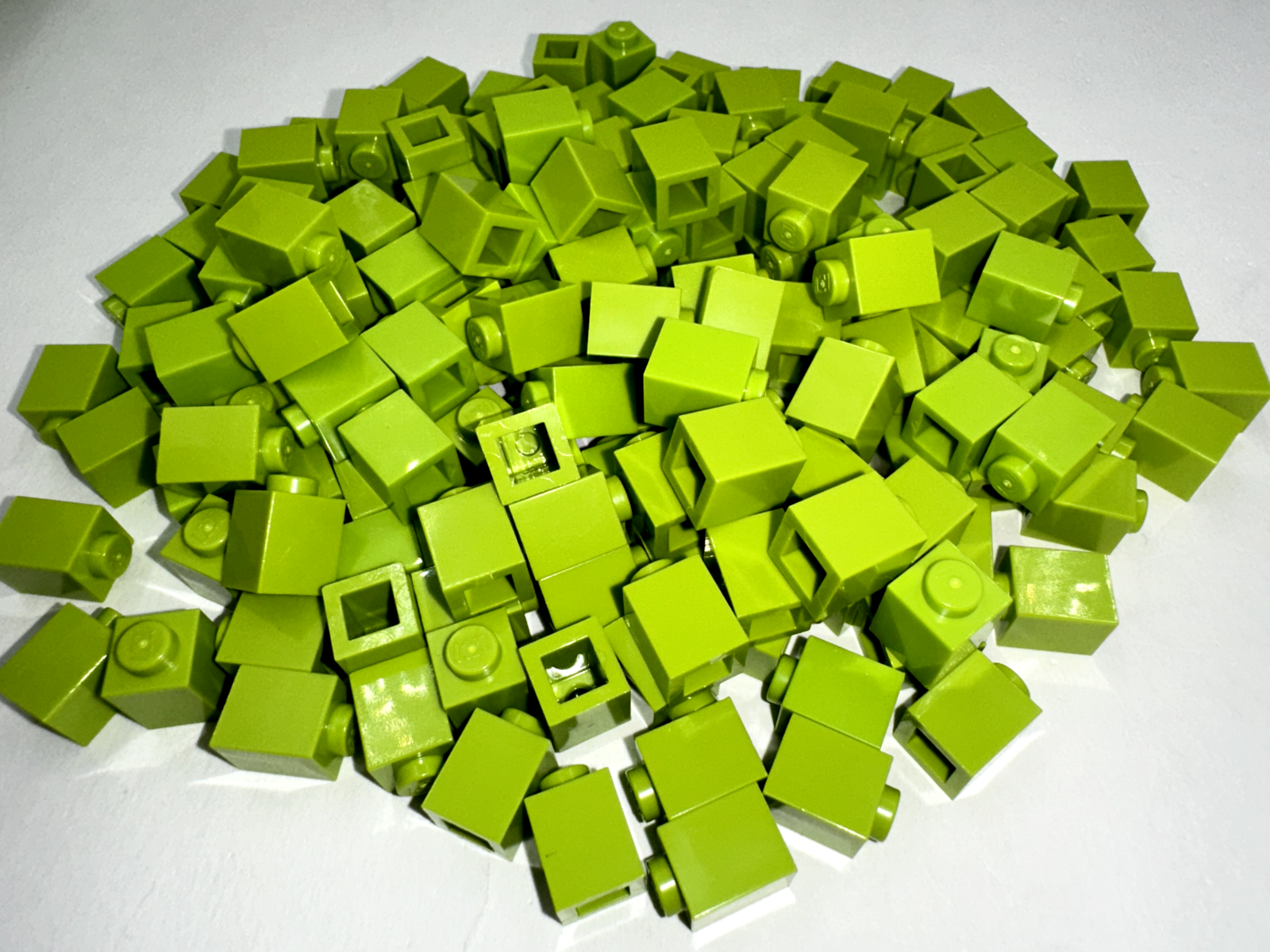 LEGO Pack of 200x New Lime Brick 1 x 1  BULK BRICKS