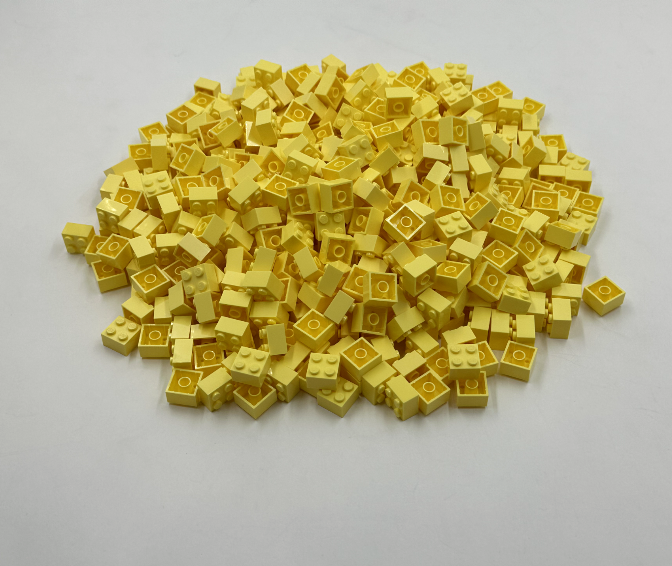 LEGO Pack of 100x New Bright Light Yellow Brick 2 x 2  BULK BRICKS