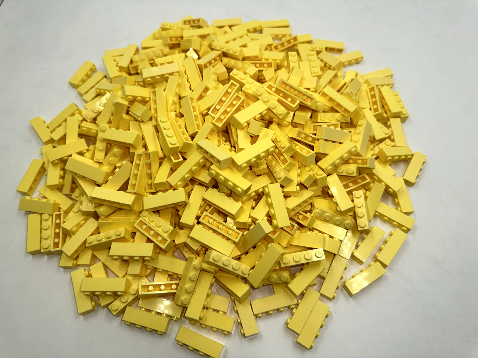 LEGO Pack of 100x New Bright Light Yellow Brick 1 x 4 BULK BRICKS