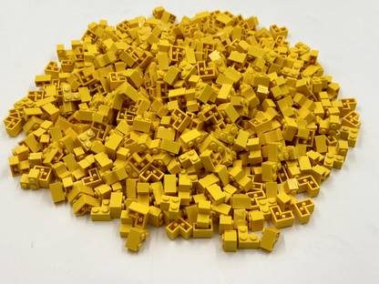 LEGO Pack of 200x New Yellow Brick 2 x 2 Corner  BULK BRICKS