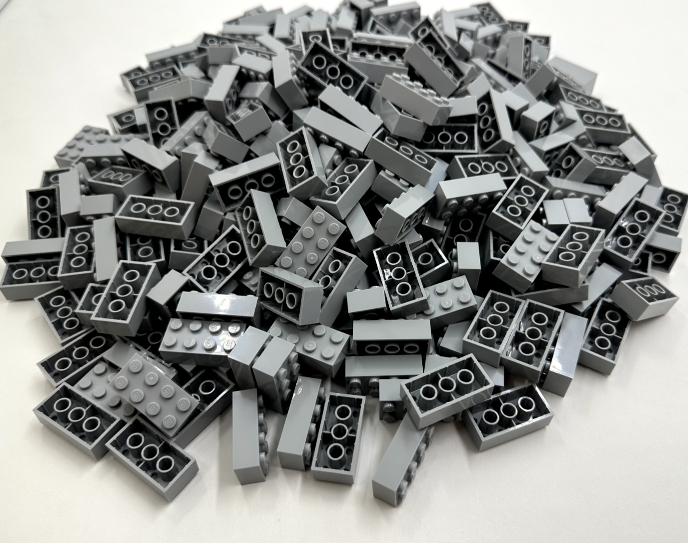 LEGO Pack of 200x New Light Bluish Gray Brick 2 x 4  BULK BRICKS