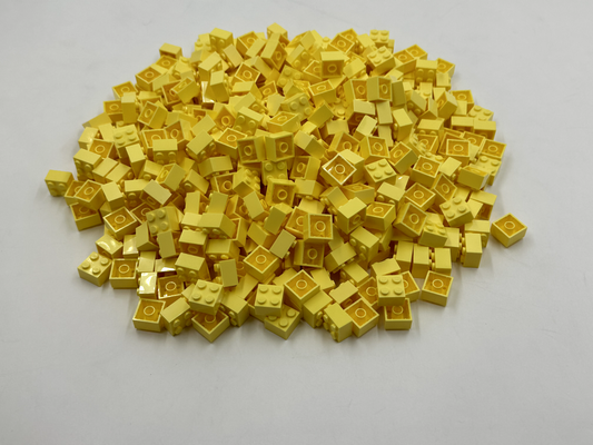 LEGO Pack of 100x New Bright Light Yellow Brick 2 x 2  BULK BRICKS