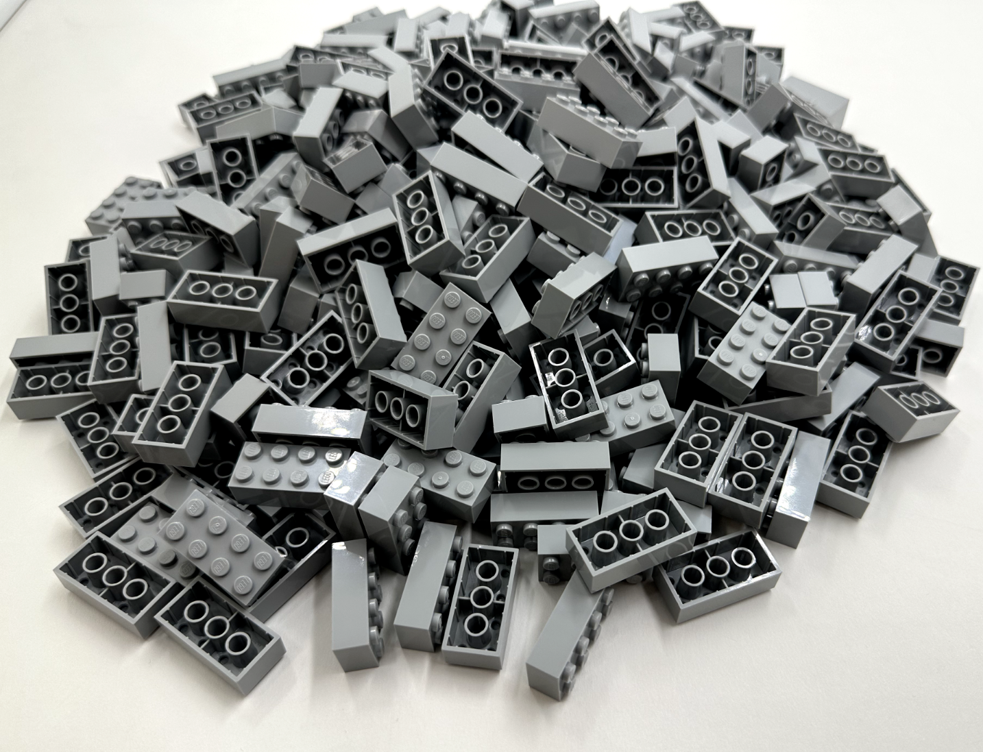 LEGO Pack of 200x New Light Bluish Gray Brick 2 x 4  BULK BRICKS