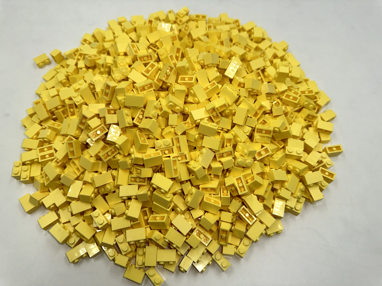 LEGO Pack of 100x New Bright Light Yellow Brick 1 x 2 BULK BRICKS