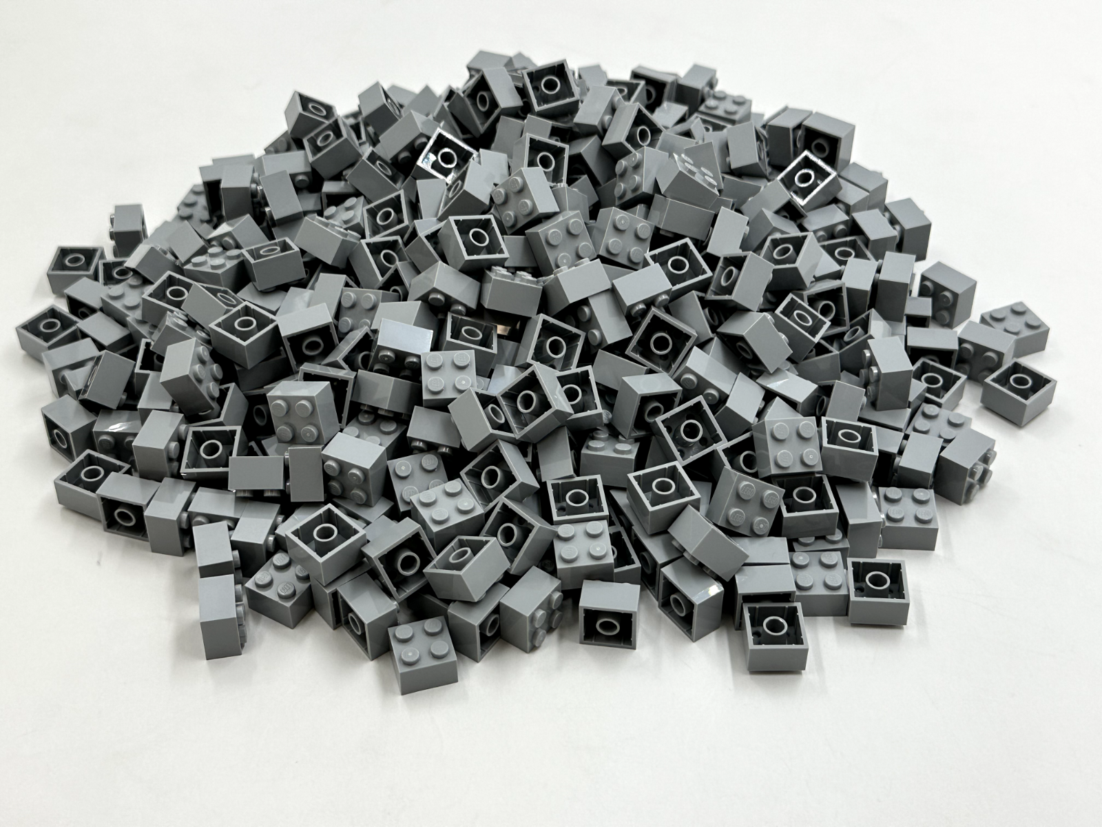 LEGO Pack of 200x New Light Bluish Gray Brick 2 x 2  BULK BRICKS