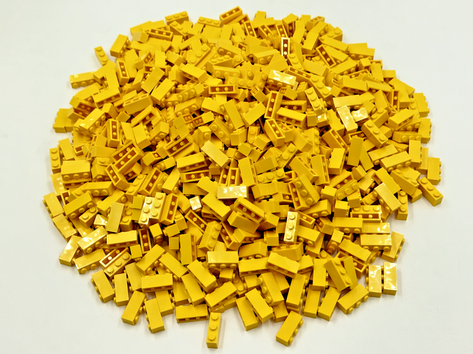 LEGO Pack of 200x New Yellow Brick 1 x 3 BULK BRICKS