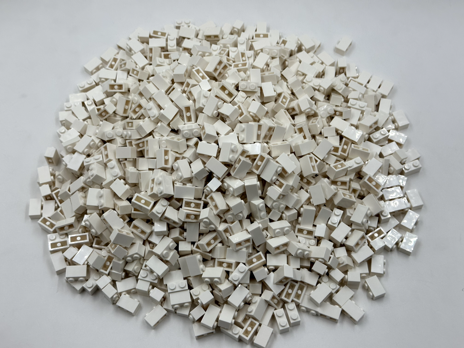 LEGO Pack of 200x New White Brick 1 x 2 BULK BRICKS