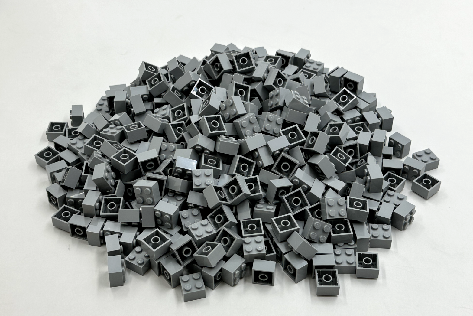 LEGO Pack of 200x New Light Bluish Gray Brick 2 x 2  BULK BRICKS