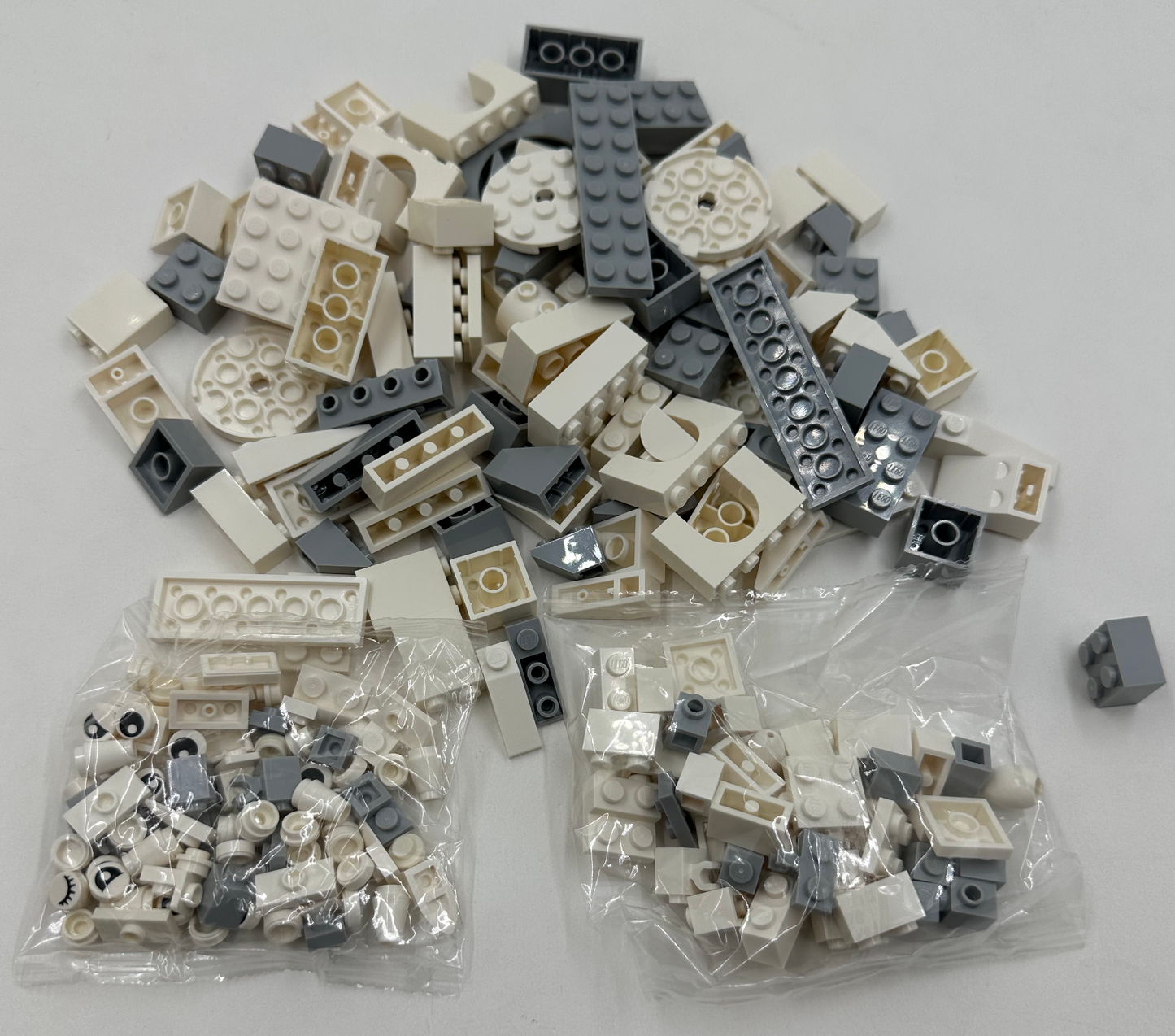 NEW LEGO Assorted Bulk Brick Pack: White + Light Gray